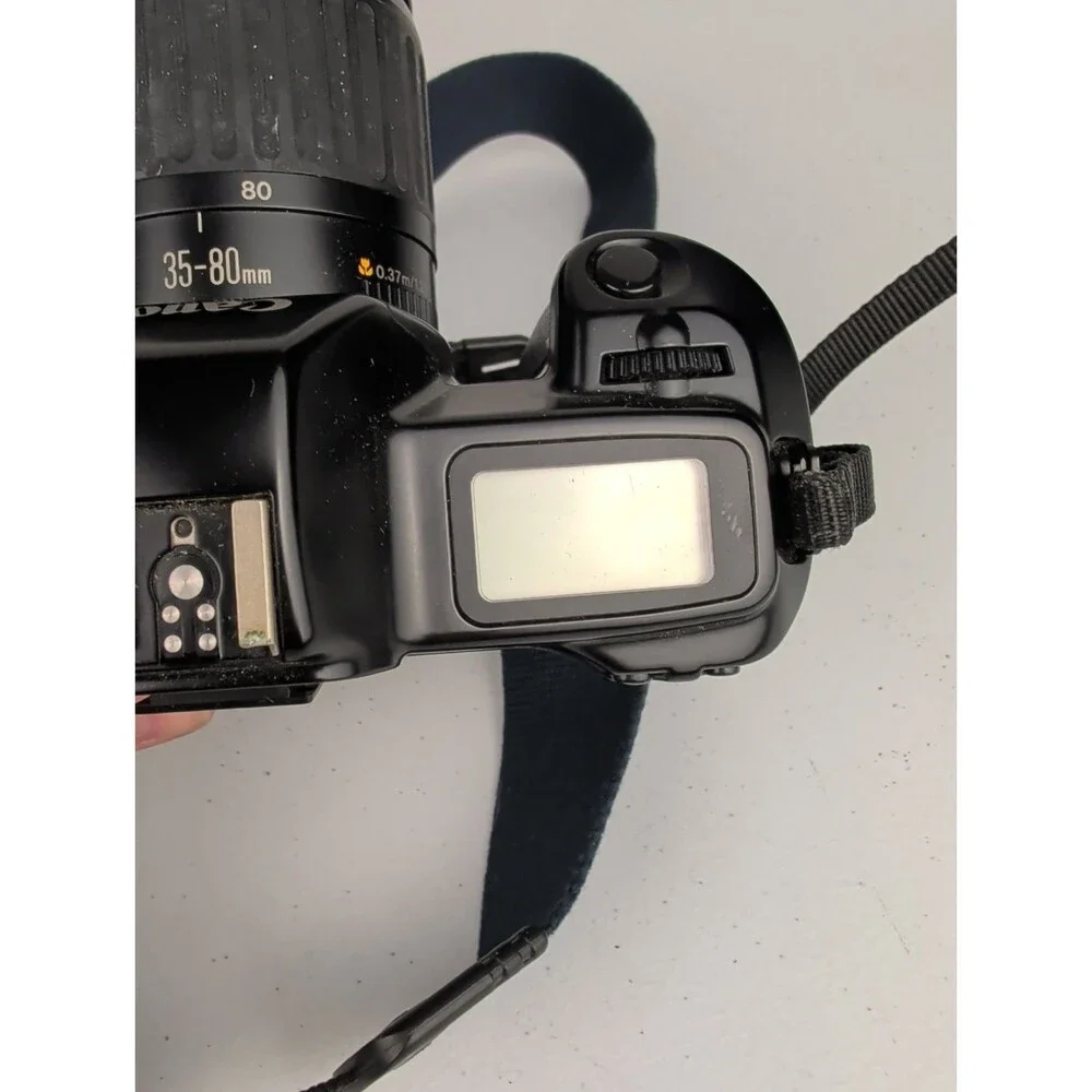 Canon EOS Rebel II 35mm SLR Camera 35-80mm lens 75-300mm Lens & Flash